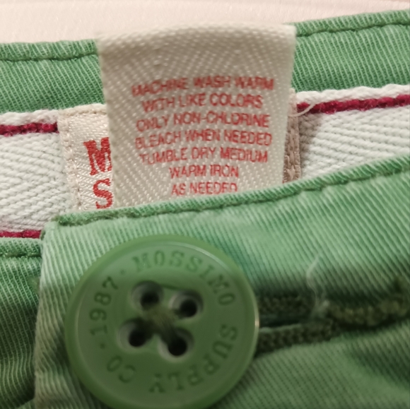 Mossimo supply co. Size 13 mid rise long green shorts/ capris/ bermuda - Picture 6 of 14